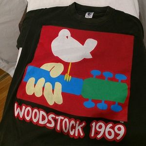 Vintage 90s Woodstock 1969 tee shirt
